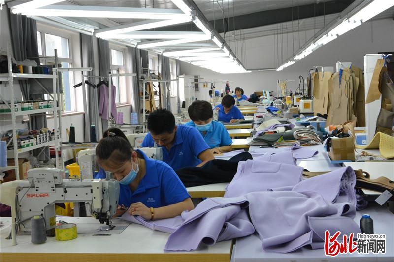 昭友紡織 創(chuàng)新引領企業(yè)發(fā)展，編織服裝服飾新篇章
